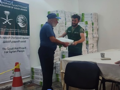 مركز الملك سلمان للإغاثة يوزّع 750 كرتون تمر في محافظة طرطوس بسوريا 